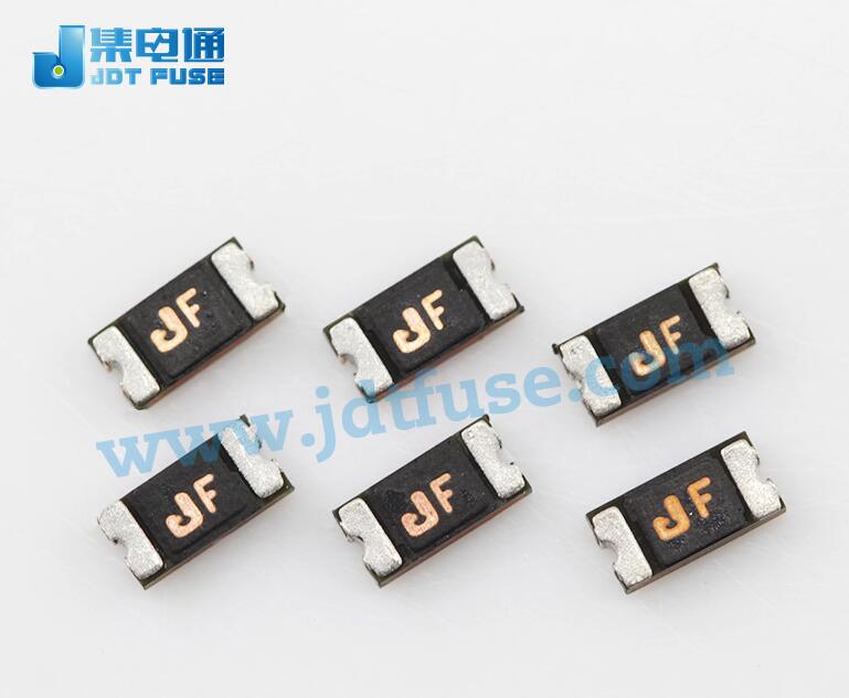 自恢復(fù)貼片保險(xiǎn)絲